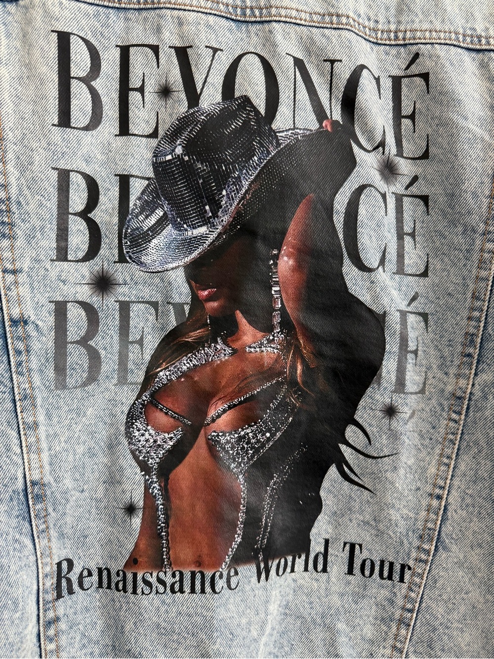 Beyoncé Renaissance World Tour Acid Wash Denim Jacket Graphic Portrait L